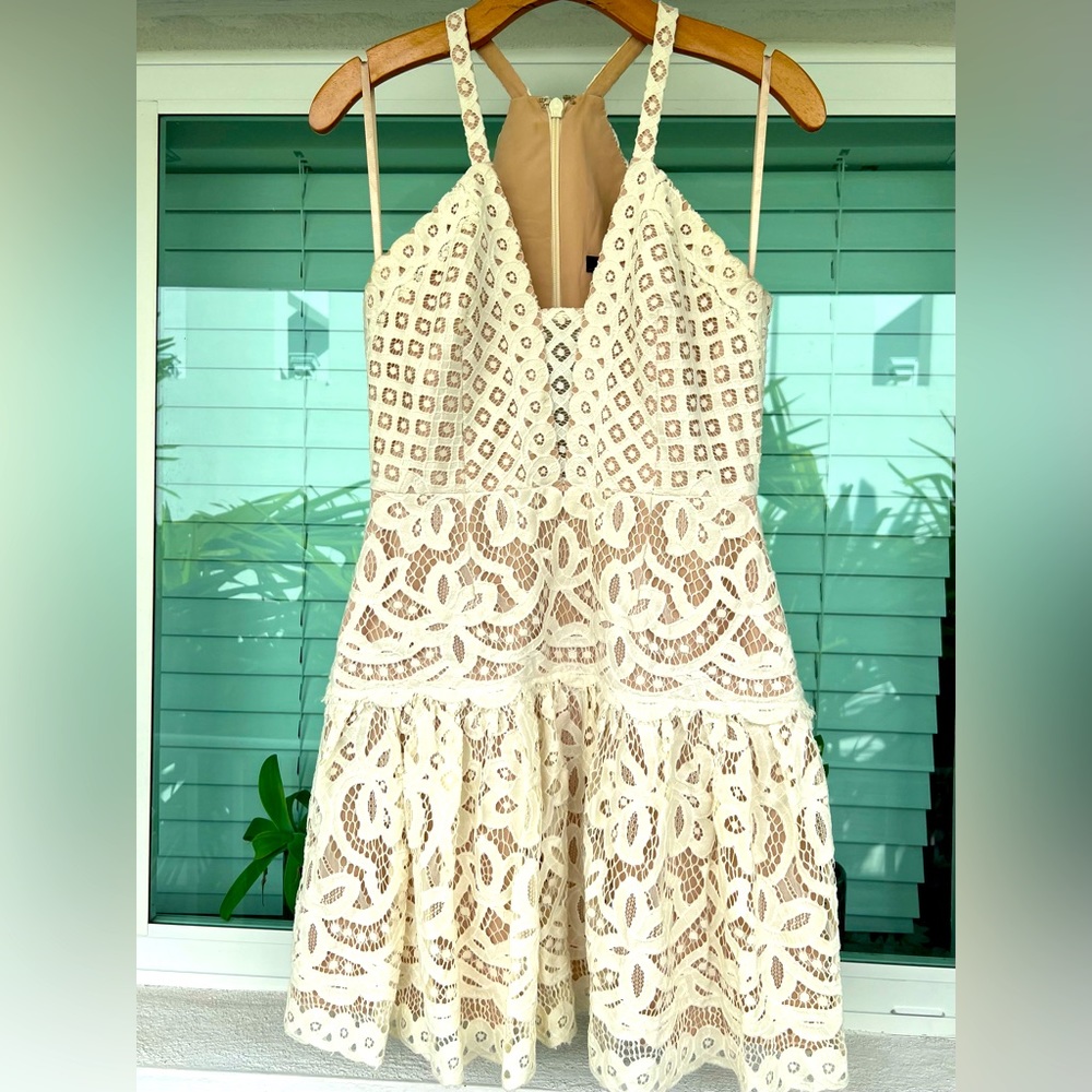 BCBG MaxAzria Carlita white lace dress